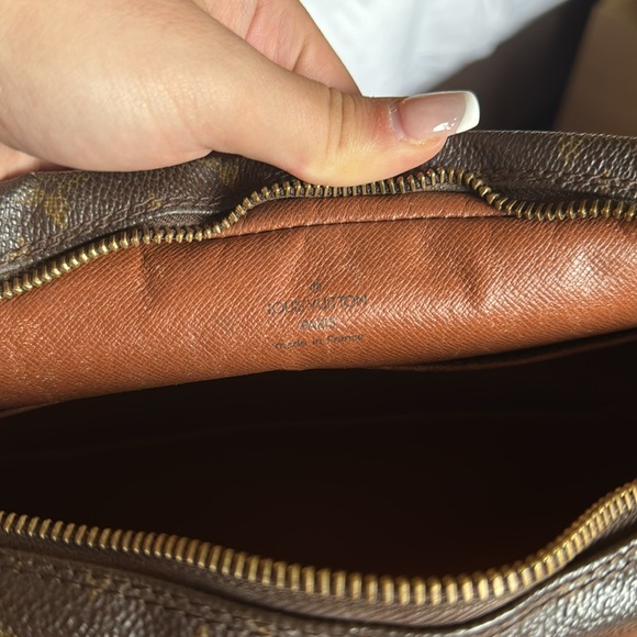 AUTHENTIC vintage Louis Vuitton travel bag/handheld bag - Picture 9 of 13
